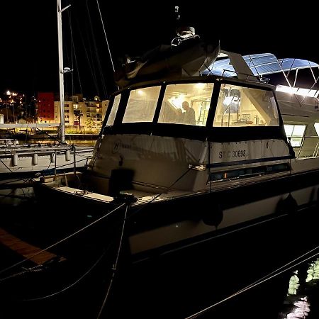 Navi Yacht A Sete, 2 A 8 Couchages, Privatif Hotel Buitenkant foto