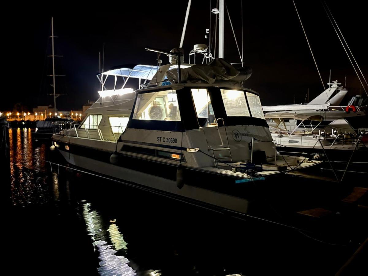 Navi Yacht A Sete, 2 A 8 Couchages, Privatif Hotel Buitenkant foto