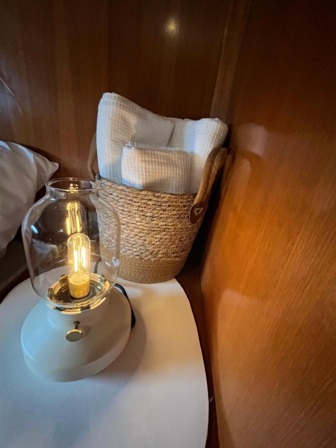 Navi Yacht A Sete, 2 A 8 Couchages, Privatif Hotel Buitenkant foto