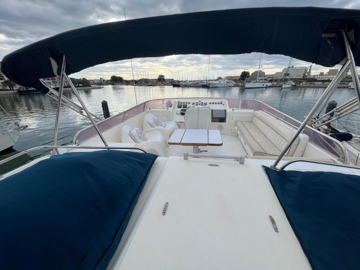 Navi Yacht A Sete, 2 A 8 Couchages, Privatif Hotel Buitenkant foto