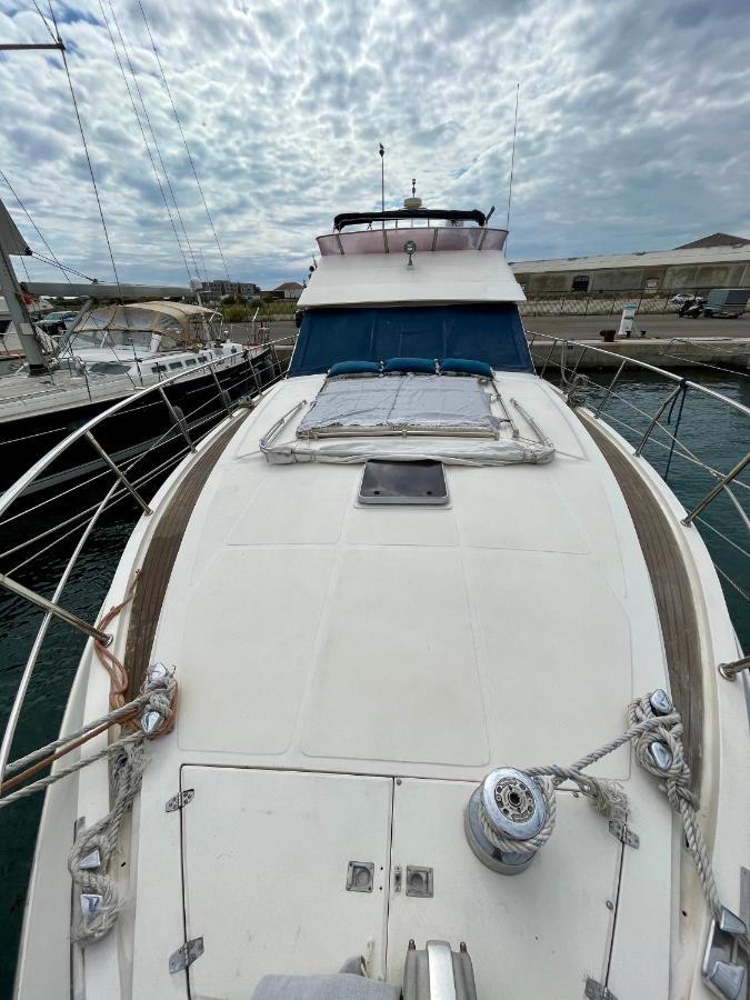 Navi Yacht A Sete, 2 A 8 Couchages, Privatif Hotel Buitenkant foto