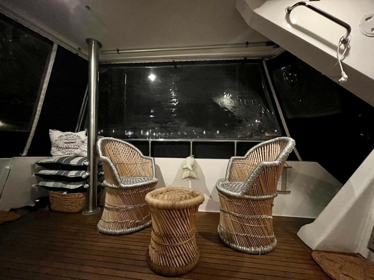 Navi Yacht A Sete, 2 A 8 Couchages, Privatif Hotel Buitenkant foto