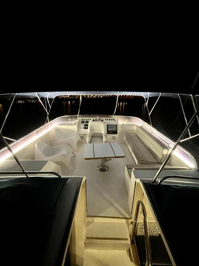 Navi Yacht A Sete, 2 A 8 Couchages, Privatif Hotel Buitenkant foto