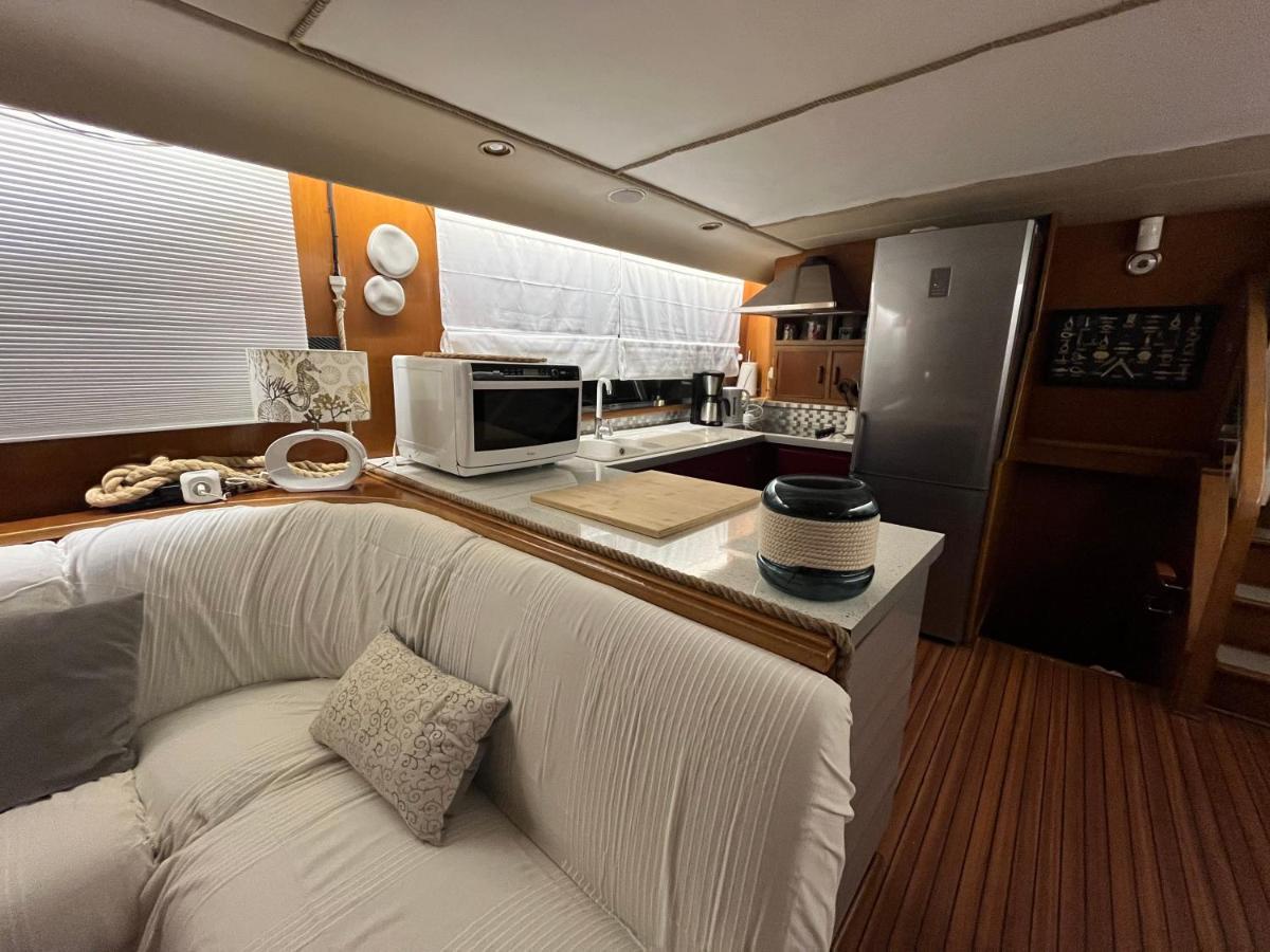 Navi Yacht A Sete, 2 A 8 Couchages, Privatif Hotel Buitenkant foto